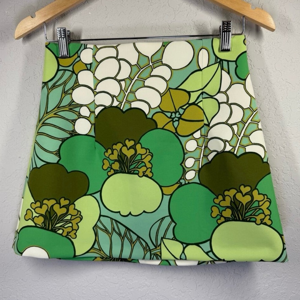 Women's Zara Green Botanical Floral Print Mini Skirt Size Small